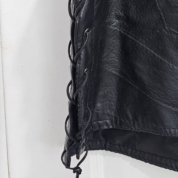 Women's Black Leather Vest - Picture 15 of 16